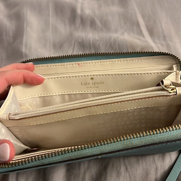 Blue Kate spade wallet - Picture 2 of 4